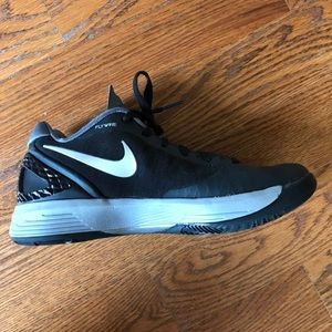 NIKE ZOOM Volley Hyperspike Sneakers